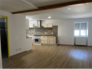 t3 à la location -   09400  TARASCON SUR ARIEGE, surface 66 m2 location t3 - UBI481854128
